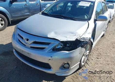 2013 Toyota Corolla S z USA, uszkodzony, nr VIN 2T1BU4EE7DC053542